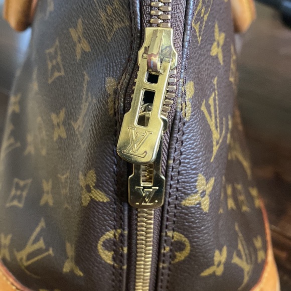 Authentic Louis Vuitton Alma PM, needs love ❤️‍🩹 - Picture 15 of 17